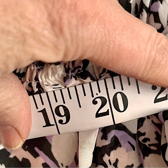 Nine West Size Large Long Sleeve Flowy Loose Top Blouse Lined Floral Pastel Gift - Picture 9 of 12